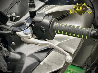 KAWASAKI Z900 ABS 2023