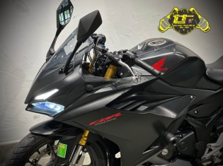 HONDA CBR150R 2022