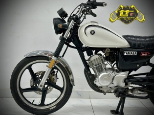 YAMAHA YB125SP 2019 - TRẮNG ĐEN
