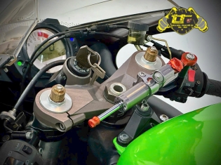 KAWASAKI ZX10R DATA 2006 