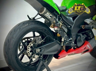 KAWASAKI ZX10R DATA 2006 