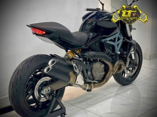 DUCATI MONSTER 821 ABS DATE 2015 ODO 9000KM