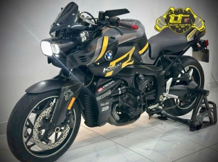 BMW K1200R DATE 2008 160 MPH