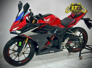 HONDA CBR150R DATE 2021