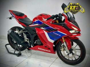 HONDA CBR150R DATE 2024