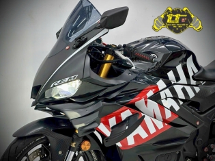 YAMAHA YZF-R3 DATE 2020